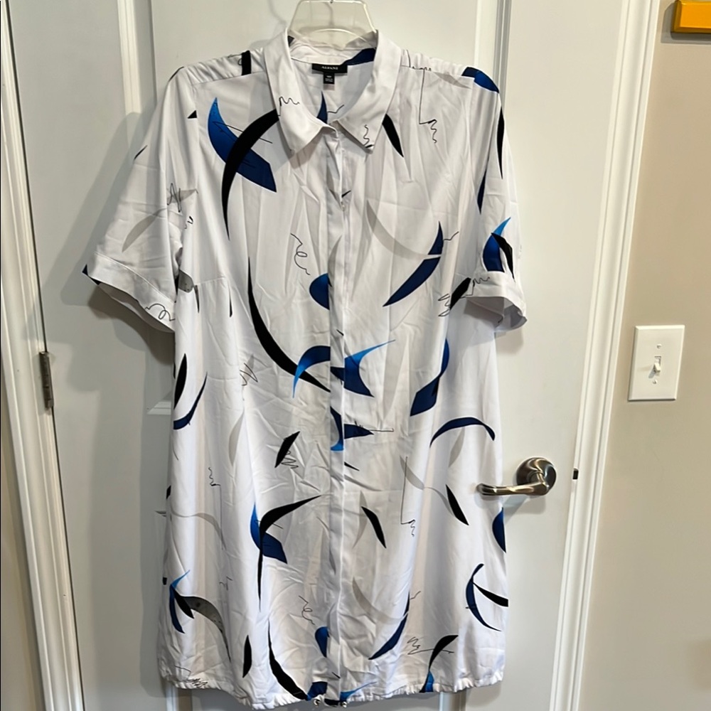 Woman’s Modern White and Blue Graphic boat tunic